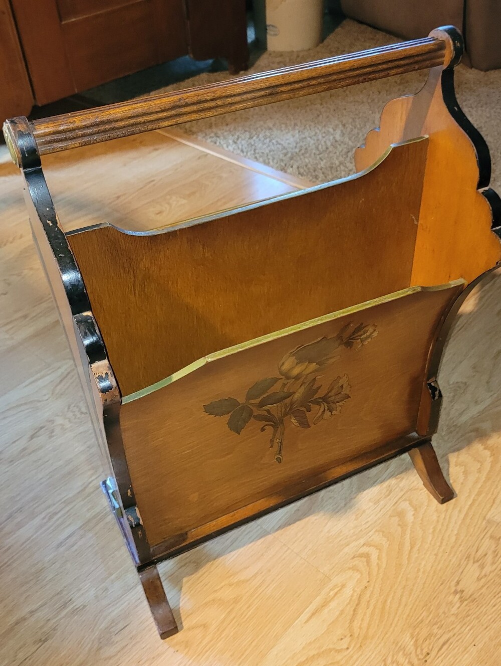 Vintage Magazine Rack - Picture 2 of 11